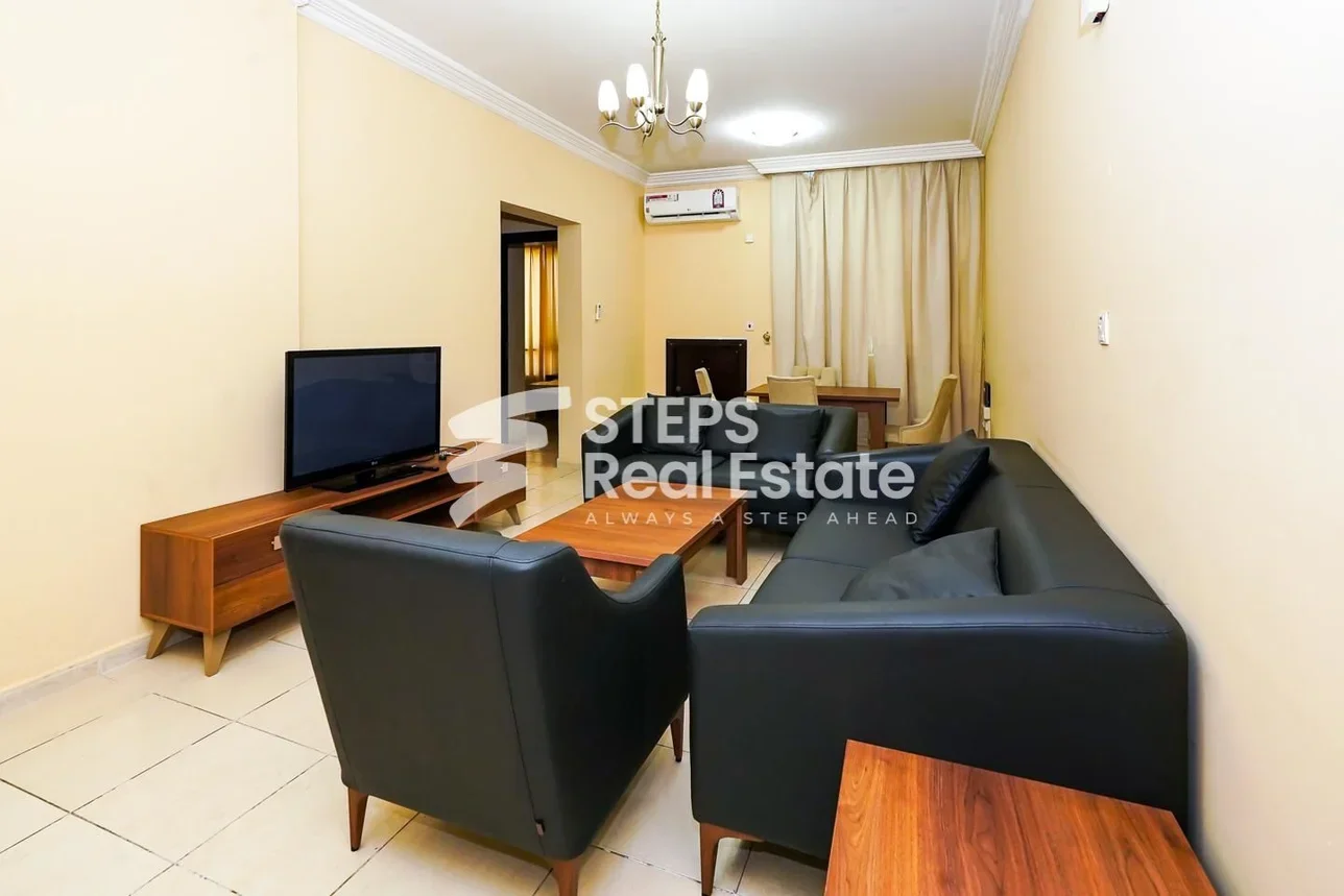 1 Bedrooms  Apartment  For Rent  in Doha -  Fereej Bin Mahmoud  Fully Furnished