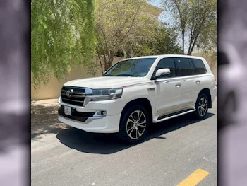 Toyota  Land Cruiser  GXR- Grand Touring  2020  Automatic  106,000 Km  8 Cylinder  Four Wheel Drive (4WD)  SUV  White