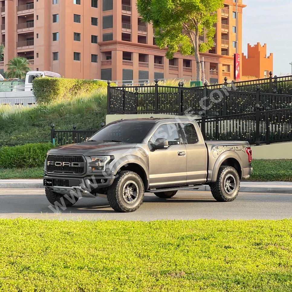 Ford  Raptor  2018  Automatic  140,000 Km  6 Cylinder  Four Wheel Drive (4WD)  Pick Up  Gray