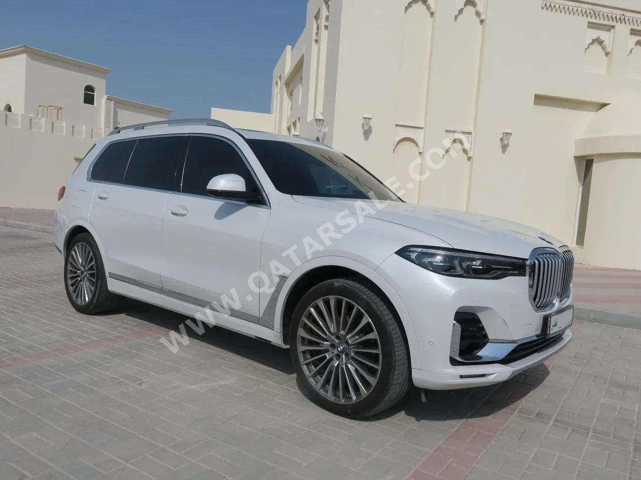  BMW  X-Series  X7 40i  2022  Automatic  33,000 Km  6 Cylinder  Four Wheel Drive (4WD)  SUV  White  With Warranty