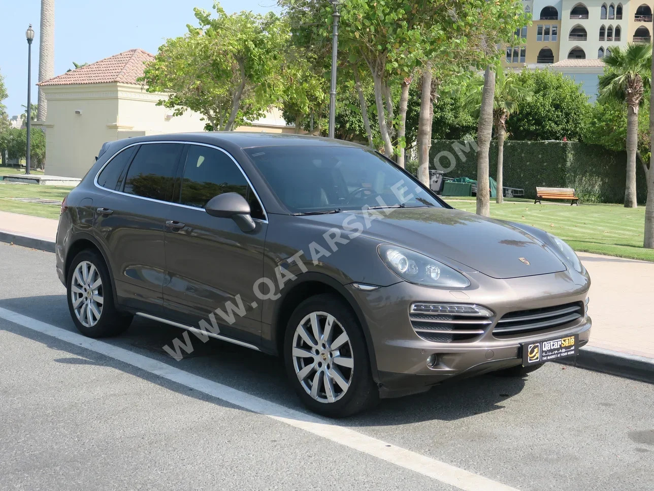 Porsche  Cayenne  2012  Automatic  120,500 Km  6 Cylinder  Four Wheel Drive (4WD)  SUV  Brown