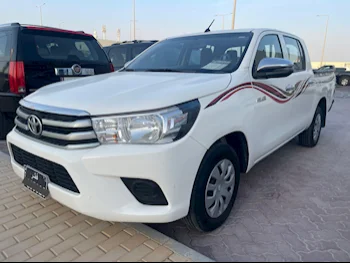 Toyota  Hilux  2021  Manual  175,000 Km  4 Cylinder  Rear Wheel Drive (RWD)  Pick Up  White