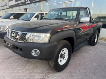 Nissan  Pickup  2015  Manual  189,000 Km  4 Cylinder  Rear Wheel Drive (RWD)  Pick Up  Black