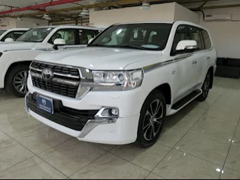 Toyota  Land Cruiser  VXR  2021  Automatic  180,000 Km  8 Cylinder  Four Wheel Drive (4WD)  SUV  White