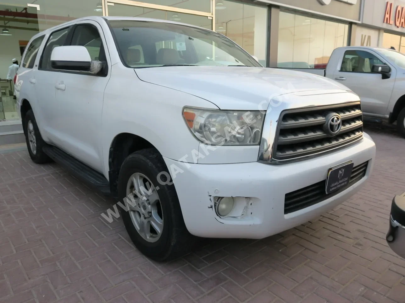 Toyota  Sequoia  SR5  2013  Automatic  320,000 Km  8 Cylinder  Four Wheel Drive (4WD)  SUV  White