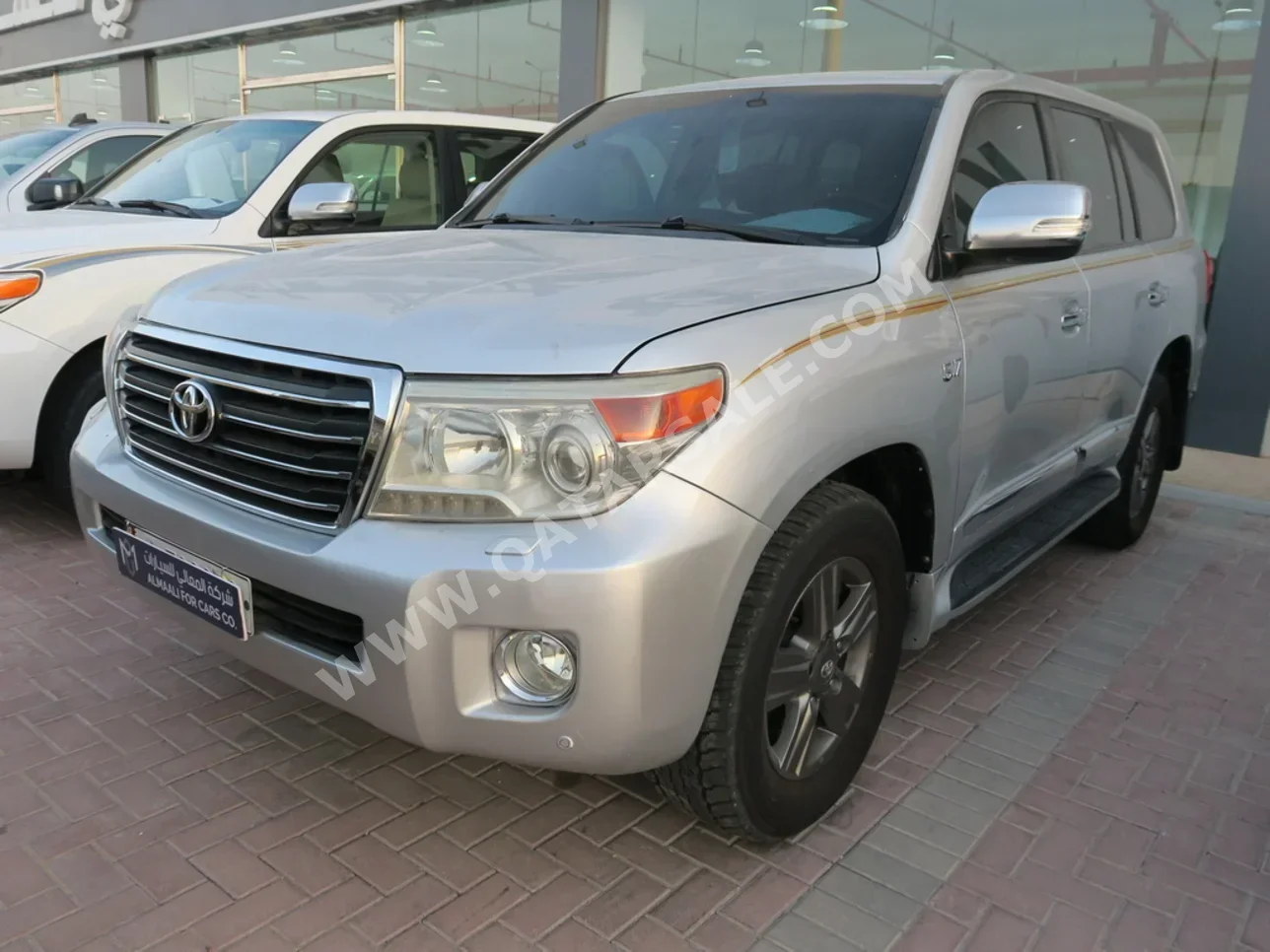 Toyota  Land Cruiser  VXR  2015  Automatic  230,000 Km  8 Cylinder  Four Wheel Drive (4WD)  SUV  Silver