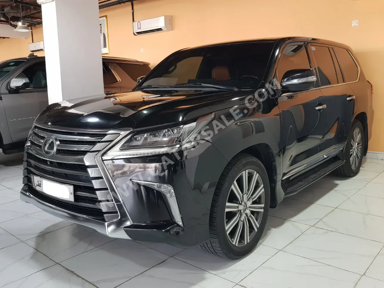 Lexus  LX  570  2017  Automatic  197,000 Km  8 Cylinder  Four Wheel Drive (4WD)  SUV  Black