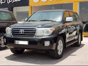 Toyota  Land Cruiser  GXR  2013  Automatic  330,000 Km  8 Cylinder  Four Wheel Drive (4WD)  SUV  Black