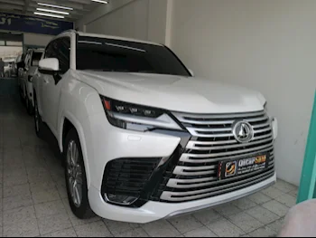 Lexus  LX  600 VIP  2023  Automatic  25,000 Km  6 Cylinder  Four Wheel Drive (4WD)  SUV  White  With Warranty