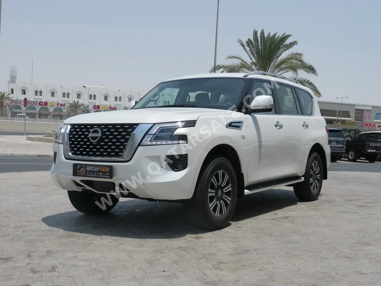 Nissan  Patrol  LE  2023  Automatic  2,000 Km  8 Cylinder  Four Wheel Drive (4WD)  SUV  White  With Warranty