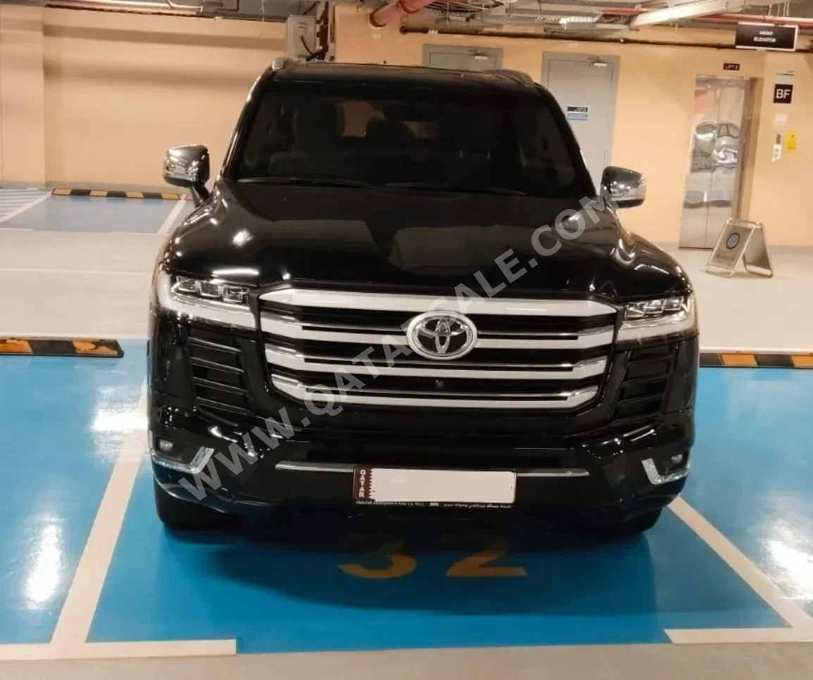  Toyota  Land Cruiser  VX Twin Turbo  2023  Automatic  55,000 Km  6 Cylinder  Four Wheel Drive (4WD)  SUV  Black  With Warranty