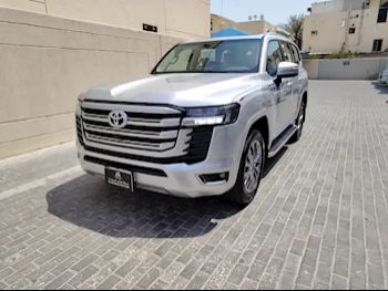 Toyota  Land Cruiser  GXR Twin Turbo  2024  Automatic  0 Km  6 Cylinder  Four Wheel Drive (4WD)  SUV  Silver  With Warranty