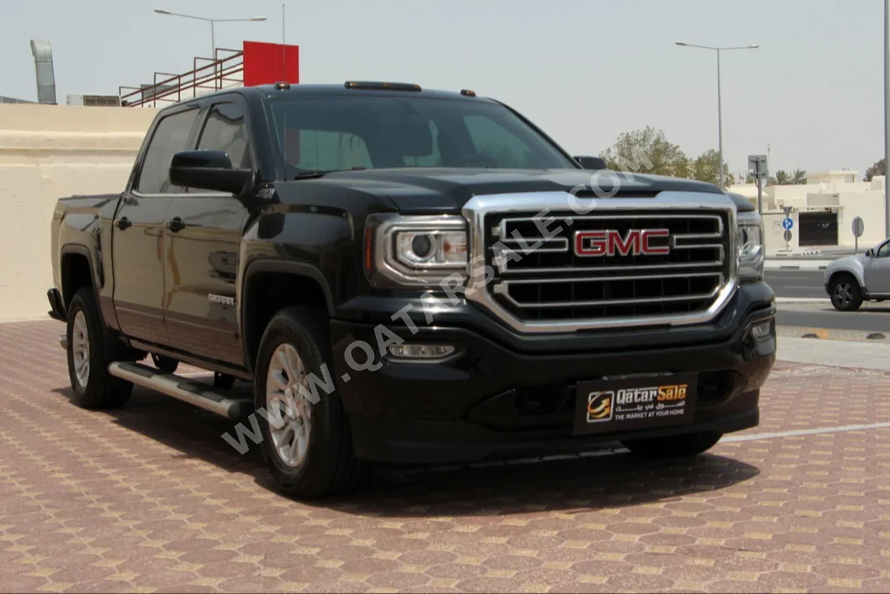 GMC  Sierra  Z71  2018  Automatic  90,000 Km  8 Cylinder  Four Wheel Drive (4WD)  Pick Up  Black