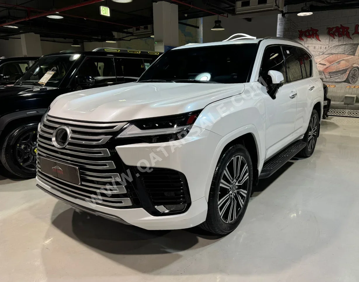 Lexus  LX  600 Luxury  2022  Automatic  41,000 Km  6 Cylinder  Four Wheel Drive (4WD)  SUV  White  With Warranty