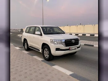 Toyota  Land Cruiser  GX  2016  Automatic  370٬000 Km  6 Cylinder  Four Wheel Drive (4WD)  SUV  Pearl  With Warranty