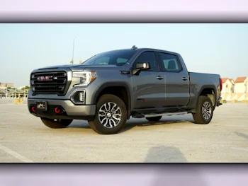 GMC  Sierra  AT4 Carbon Pro  2021  Automatic  47,000 Km  8 Cylinder  Four Wheel Drive (4WD)  Pick Up  Gray  With Warranty