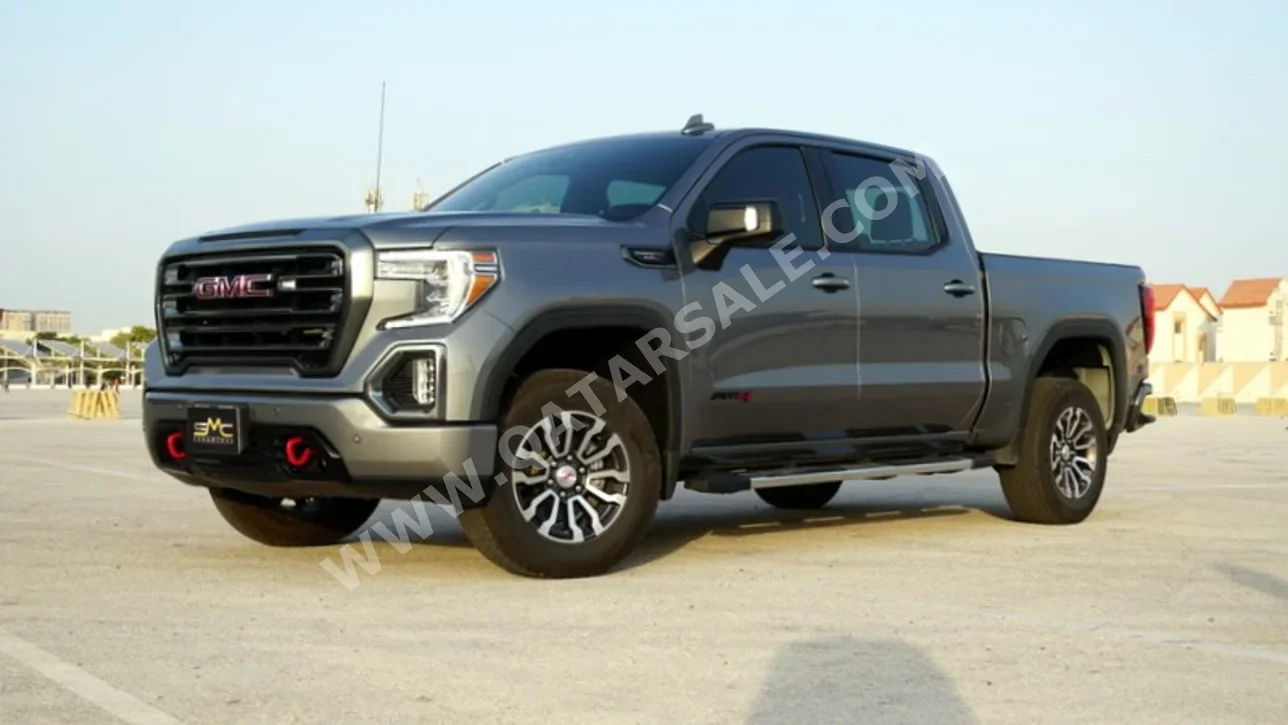 GMC  Sierra  AT4 Carbon Pro  2021  Automatic  47,000 Km  8 Cylinder  Four Wheel Drive (4WD)  Pick Up  Gray  With Warranty