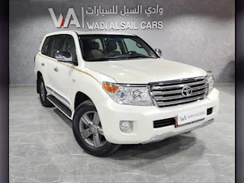 Toyota  Land Cruiser  VXR  2015  Automatic  199,000 Km  8 Cylinder  Four Wheel Drive (4WD)  SUV  White