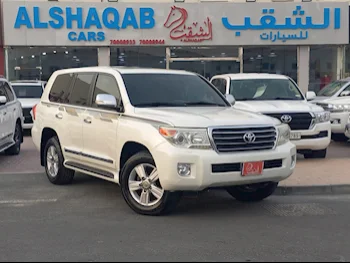 Toyota  Land Cruiser  GXR  2014  Automatic  94,000 Km  8 Cylinder  Four Wheel Drive (4WD)  SUV  White