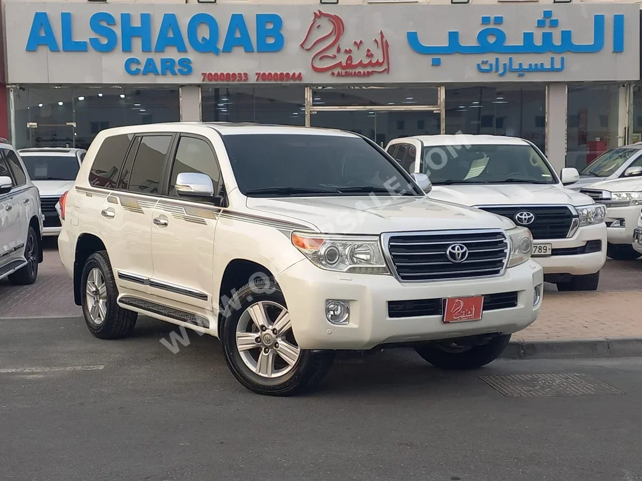 Toyota  Land Cruiser  GXR  2014  Automatic  94,000 Km  8 Cylinder  Four Wheel Drive (4WD)  SUV  White