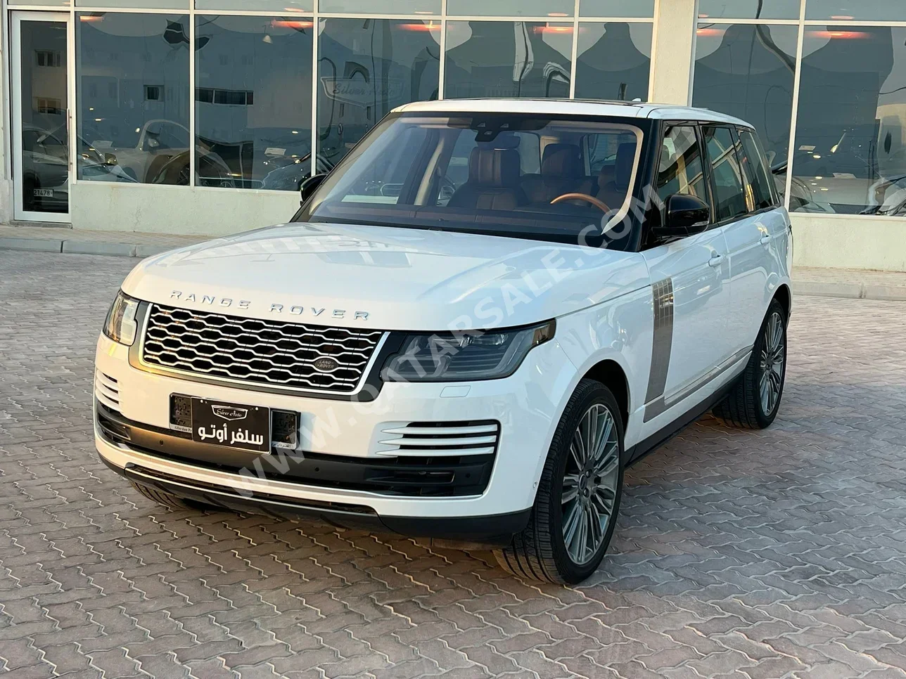 Land Rover  Range Rover  Vogue  Autobiography  2018  Automatic  116,000 Km  6 Cylinder  Four Wheel Drive (4WD)  SUV  White