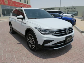  Volkswagen  Tiguan  2024  Automatic  0 Km  4 Cylinder  All Wheel Drive (AWD)  SUV  White  With Warranty