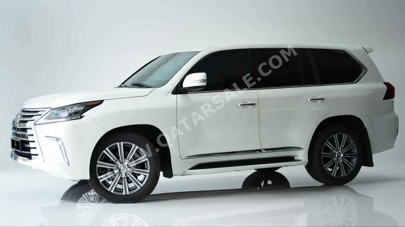 Lexus  LX  570  2016  Automatic  193٬000 Km  8 Cylinder  Four Wheel Drive (4WD)  SUV  White  With Warranty