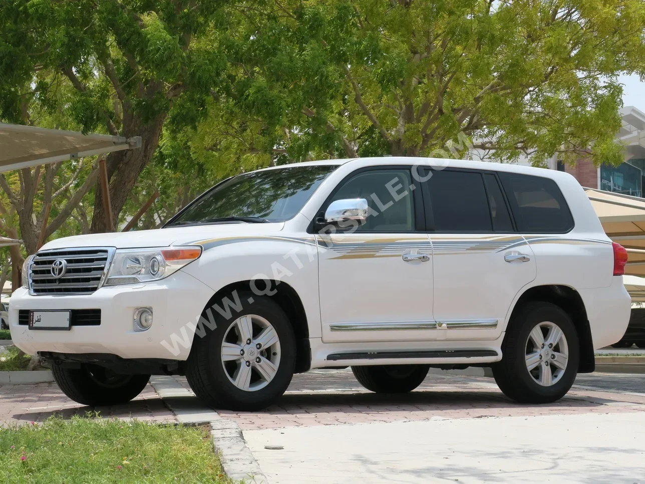 Toyota  Land Cruiser  VXR  2014  Automatic  91,000 Km  8 Cylinder  Four Wheel Drive (4WD)  SUV  White