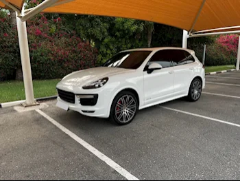 Porsche  Cayenne  GTS  2016  Automatic  49,500 Km  8 Cylinder  Four Wheel Drive (4WD)  SUV  White