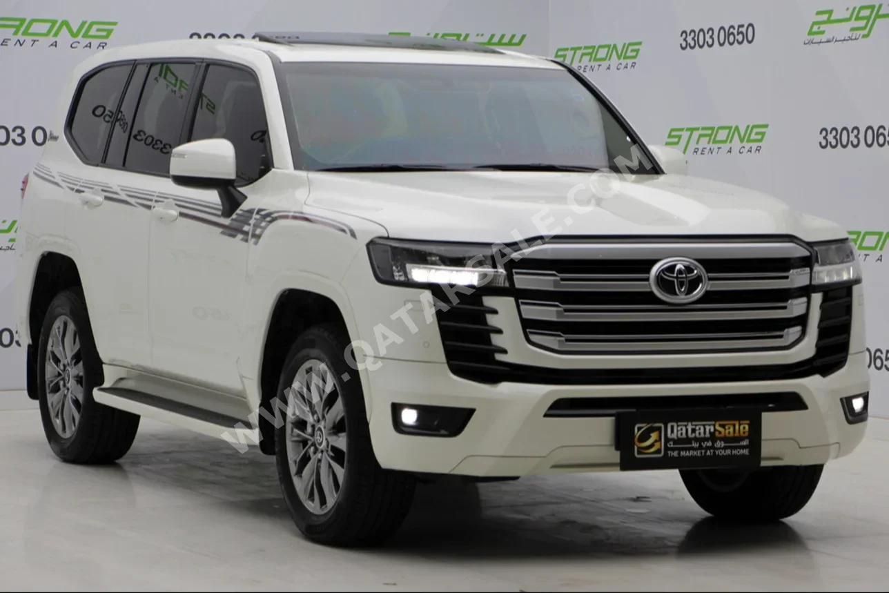 Toyota  Land Cruiser  GXR Twin Turbo  2022  Automatic  52٬000 Km  6 Cylinder  Four Wheel Drive (4WD)  SUV  Pearl  With Warranty