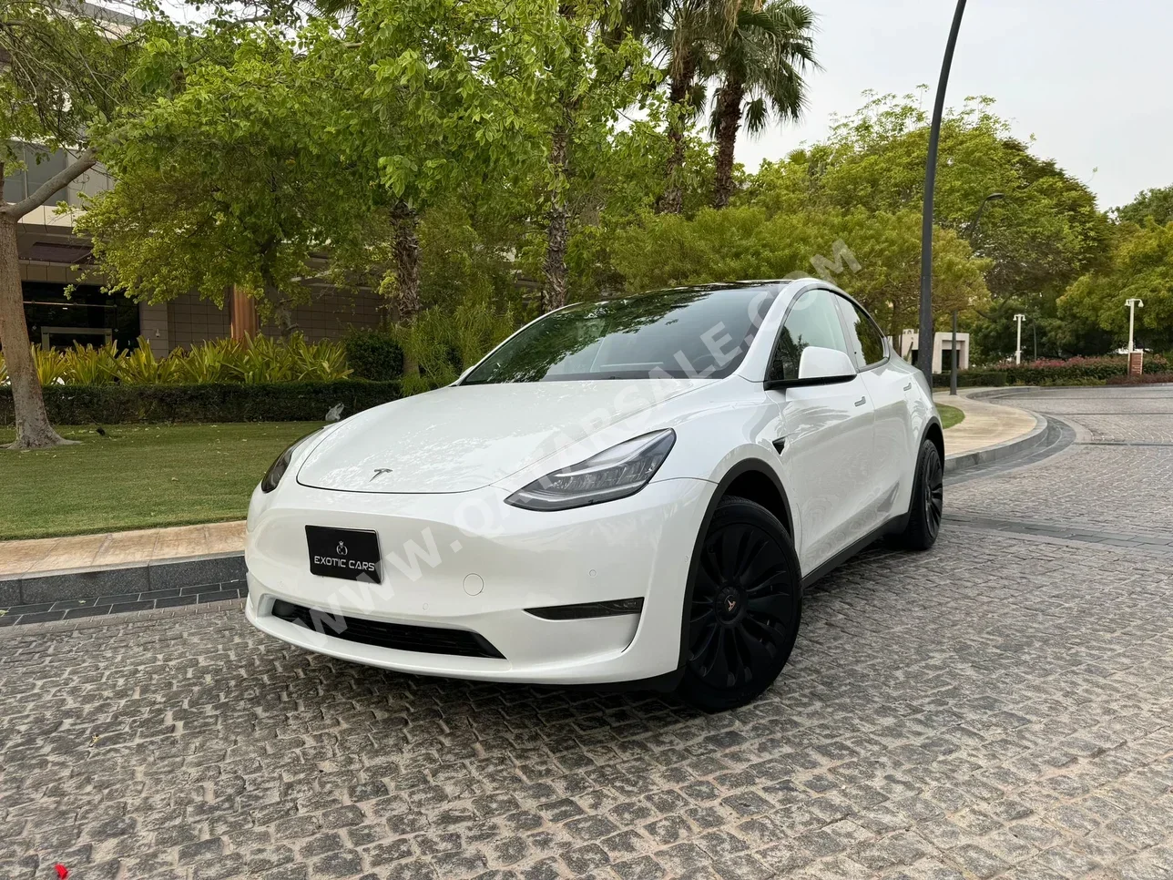 Tesla  Model Y  2022  Automatic  68,000 Km  0 Cylinder  All Wheel Drive (AWD)  Sedan  White