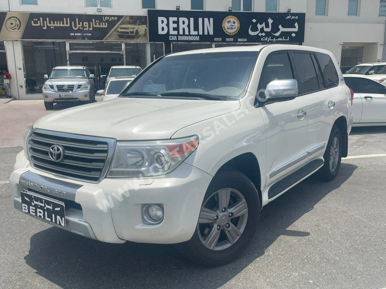 Toyota  Land Cruiser  GXR  2015  Automatic  330,000 Km  8 Cylinder  Four Wheel Drive (4WD)  SUV  White