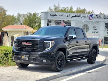  GMC  Sierra  Elevation  2024  Automatic  1,400 Km  8 Cylinder  Four Wheel Drive (4WD)  Pick Up  Black  With Warranty