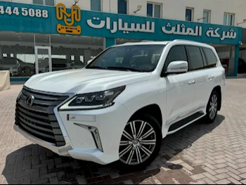 Lexus  LX  570  2017  Automatic  82,000 Km  8 Cylinder  Four Wheel Drive (4WD)  SUV  White