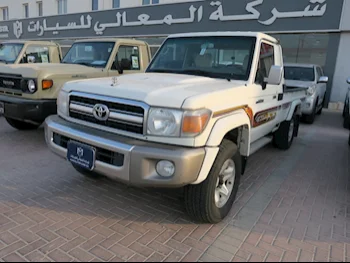 Toyota  Land Cruiser  LX  2016  Manual  375,000 Km  6 Cylinder  Four Wheel Drive (4WD)  Pick Up  White