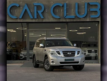 Nissan  Patrol  Platinum  2014  Automatic  281٬000 Km  8 Cylinder  Four Wheel Drive (4WD)  SUV  Silver