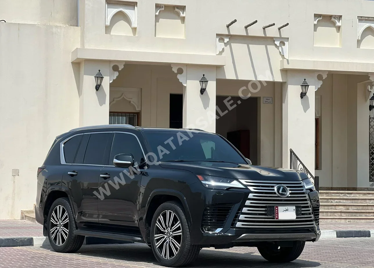 Lexus  LX  600 Luxury  2024  Automatic  18,000 Km  6 Cylinder  All Wheel Drive (AWD)  SUV  Black  With Warranty