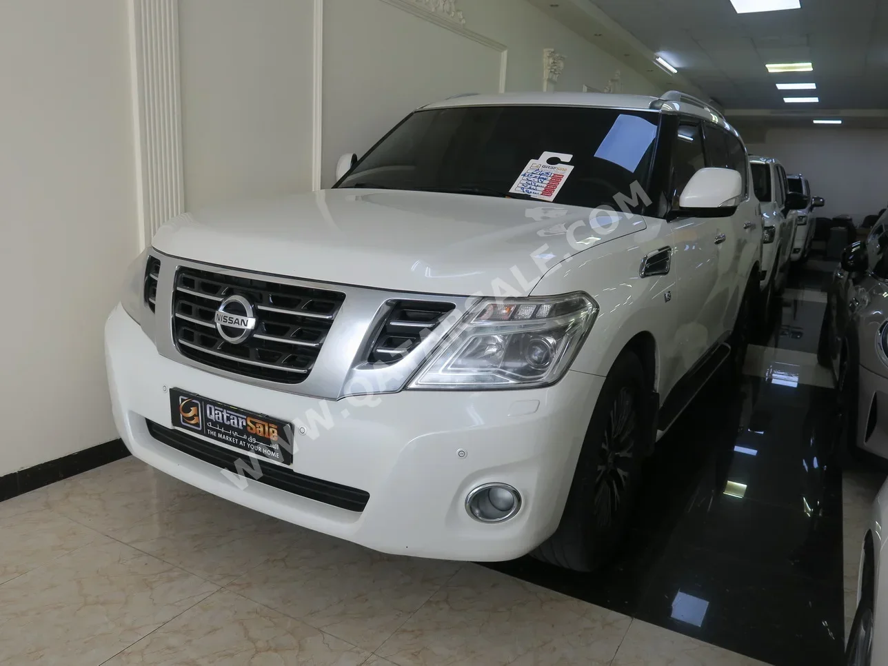  Nissan  Patrol  Platinum  2017  Automatic  216,000 Km  8 Cylinder  Four Wheel Drive (4WD)  SUV  White  With Warranty