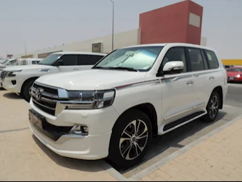 Toyota  Land Cruiser  GXR- Grand Touring  2020  Automatic  129,000 Km  8 Cylinder  Four Wheel Drive (4WD)  SUV  White