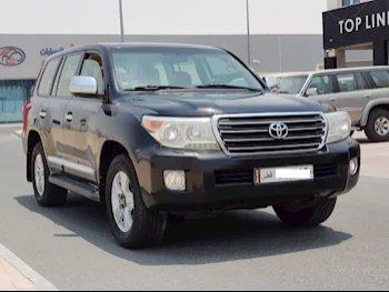 Toyota  Land Cruiser  GXR  2013  Automatic  335,000 Km  8 Cylinder  Four Wheel Drive (4WD)  SUV  Black