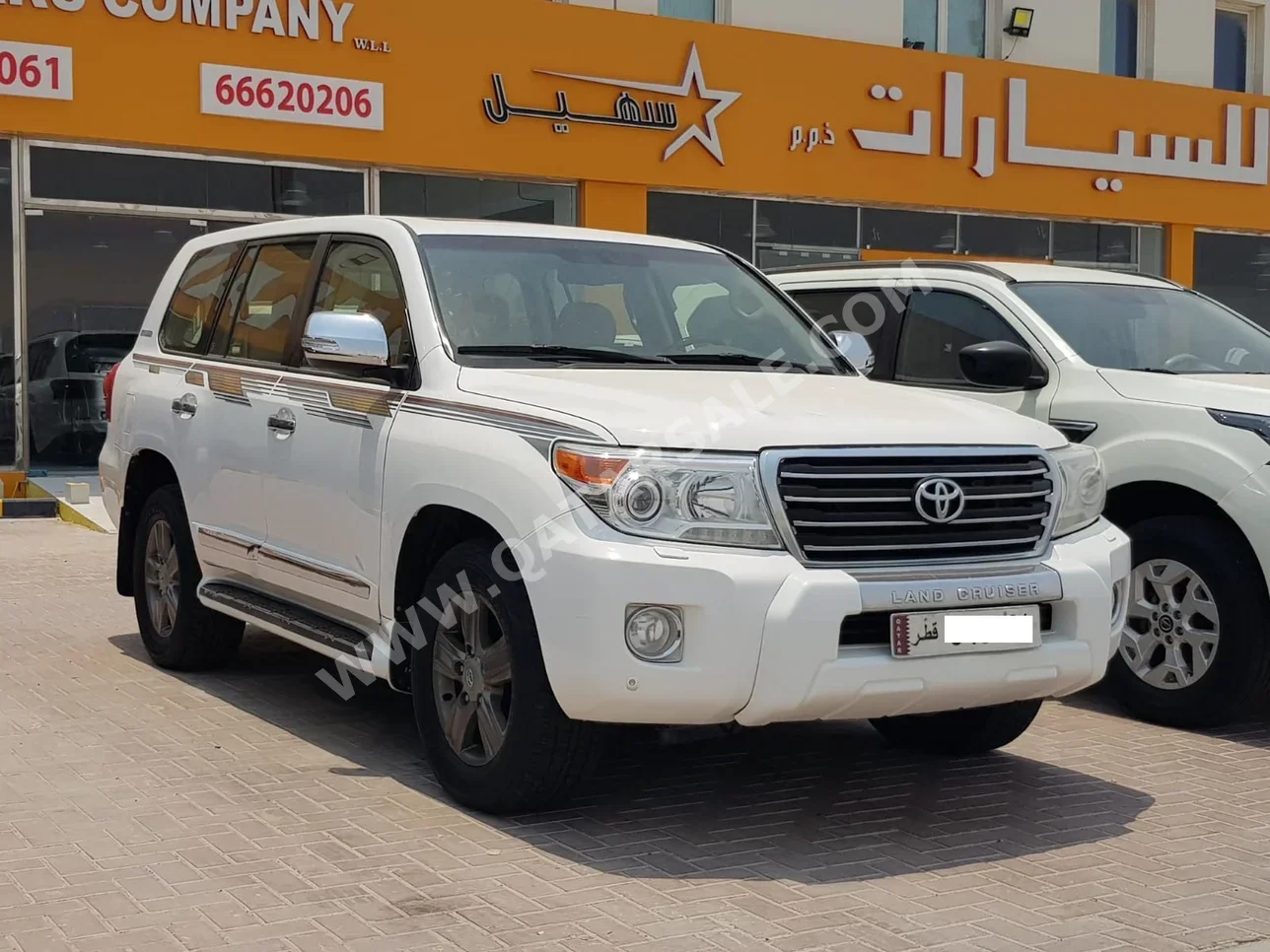 Toyota  Land Cruiser  GXR  2015  Automatic  154,000 Km  8 Cylinder  Four Wheel Drive (4WD)  SUV  White