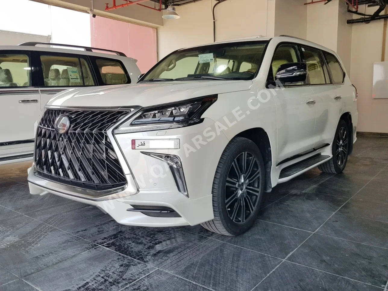 Lexus  LX  570  2018  Automatic  65,000 Km  8 Cylinder  Four Wheel Drive (4WD)  SUV  White