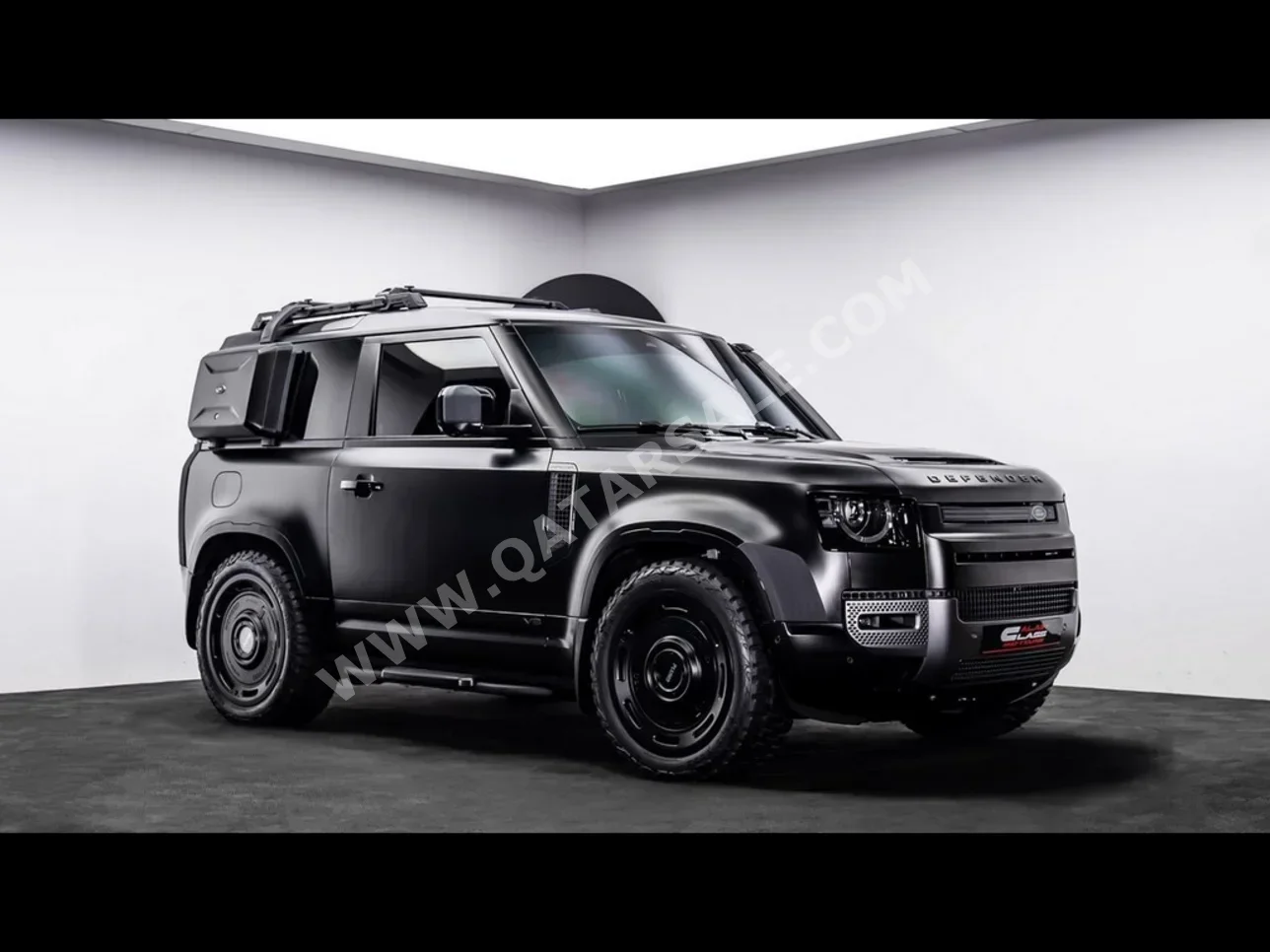 Land Rover  Defender  90  2023  Automatic  442 Km  8 Cylinder  Four Wheel Drive (4WD)  SUV  Black  With Warranty