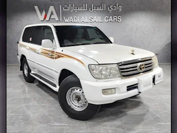 Toyota  Land Cruiser  GXR  2006  Manual  132,000 Km  6 Cylinder  Four Wheel Drive (4WD)  SUV  White