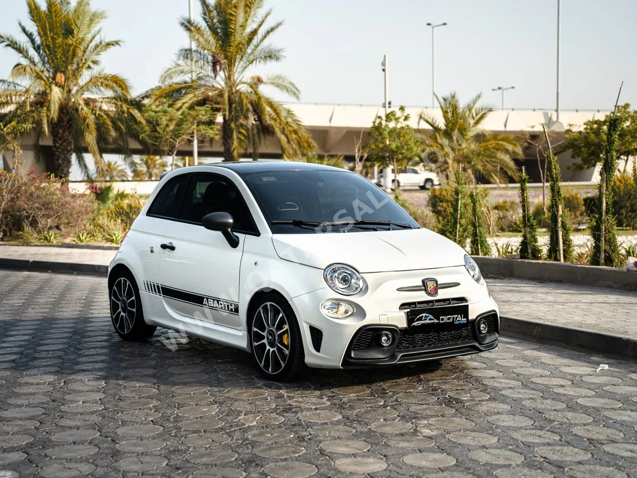 Fiat  595  Abarth  2023  Automatic  3,000 Km  4 Cylinder  Front Wheel Drive (FWD)  Hatchback  White  With Warranty