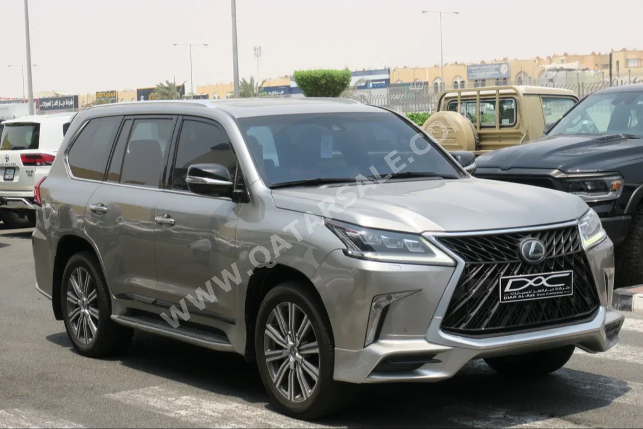 Lexus  LX  570  2017  Automatic  204,000 Km  8 Cylinder  Four Wheel Drive (4WD)  SUV  Sonic Titanium