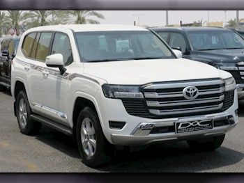 Toyota  Land Cruiser  GXR  2023  Automatic  34,000 Km  6 Cylinder  Four Wheel Drive (4WD)  SUV  White  With Warranty