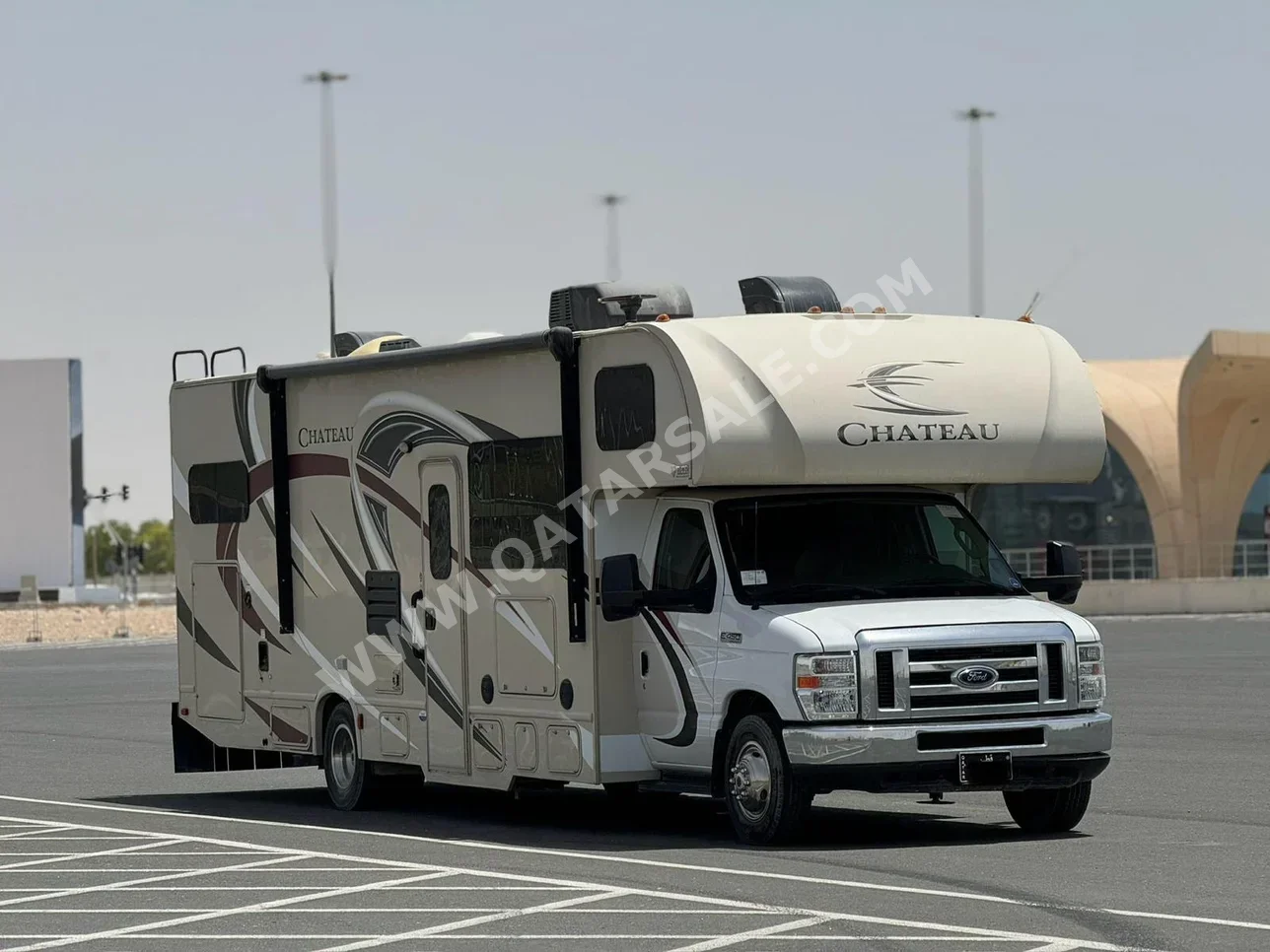 Caravan - Food Truck  - 2016  - White  -Made in United States of America(USA)  - 16,000 Km