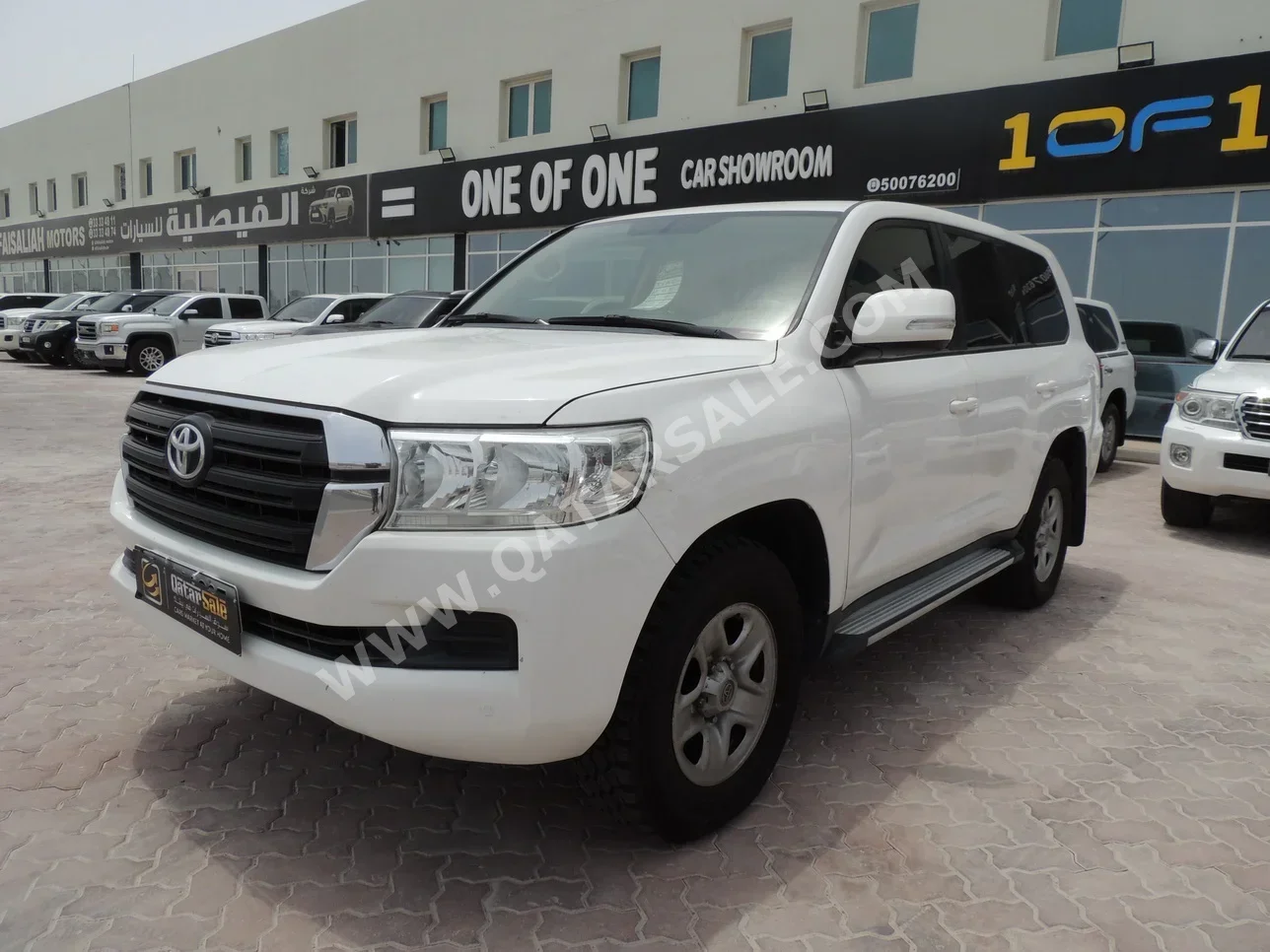 Toyota  Land Cruiser  GX  2017  Automatic  233,000 Km  6 Cylinder  Four Wheel Drive (4WD)  SUV  White