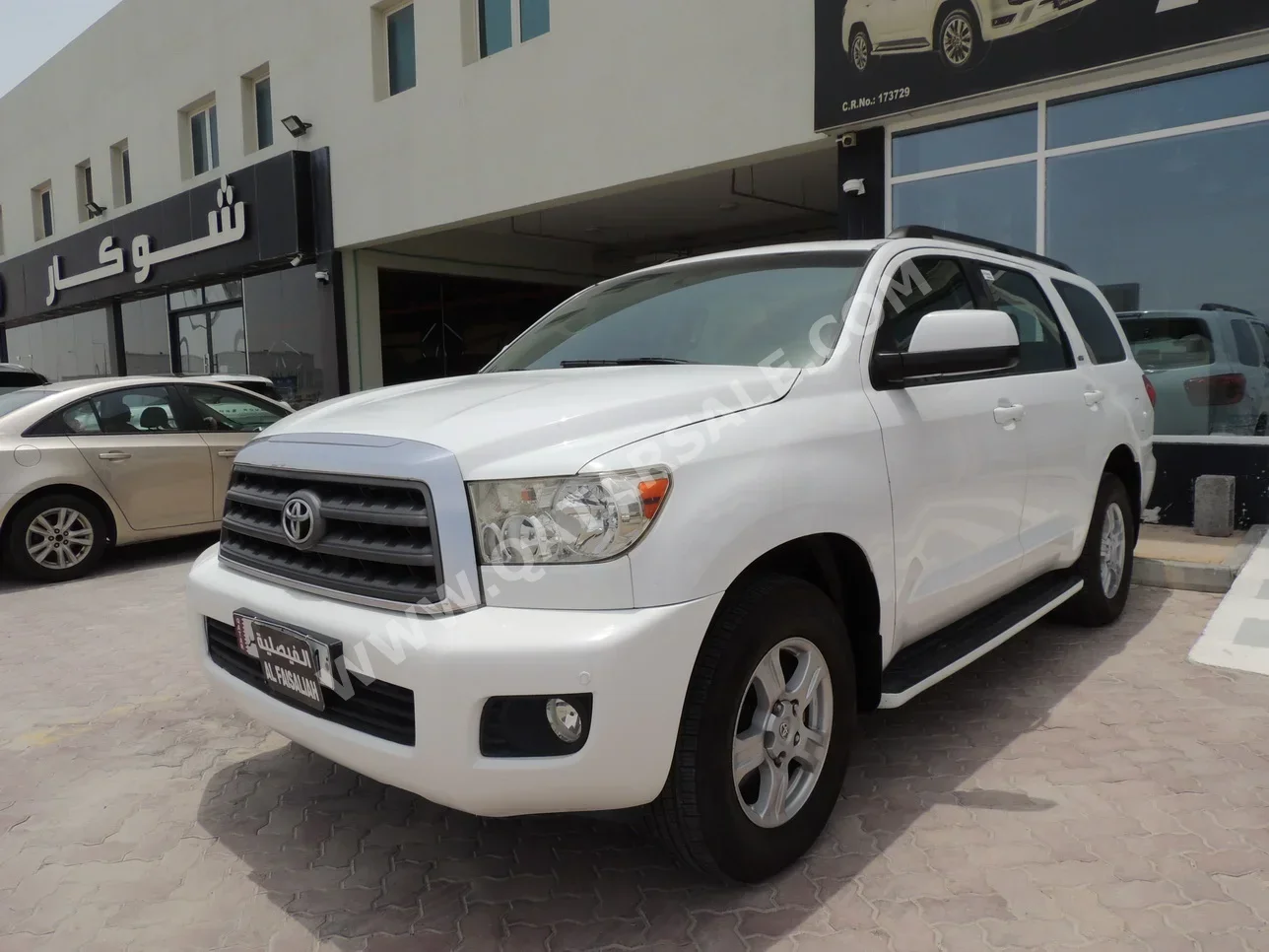 Toyota  Sequoia  2016  Automatic  184,000 Km  8 Cylinder  Four Wheel Drive (4WD)  SUV  White